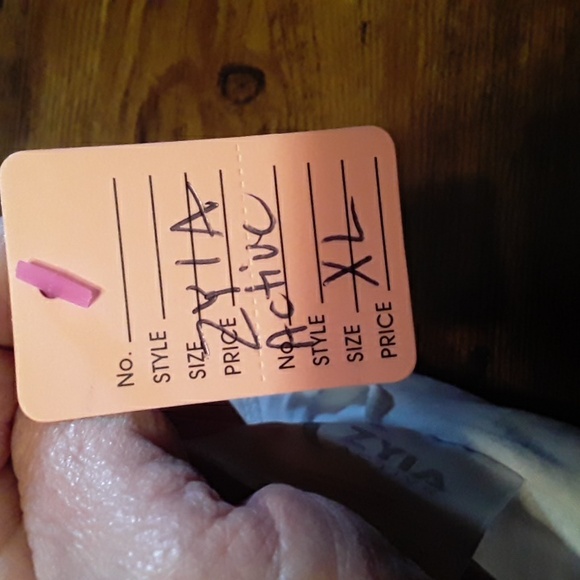 ZYIA Active XL White Padded Sports Bra Comfy Boho Detail Racerback - Picture 12 of 13